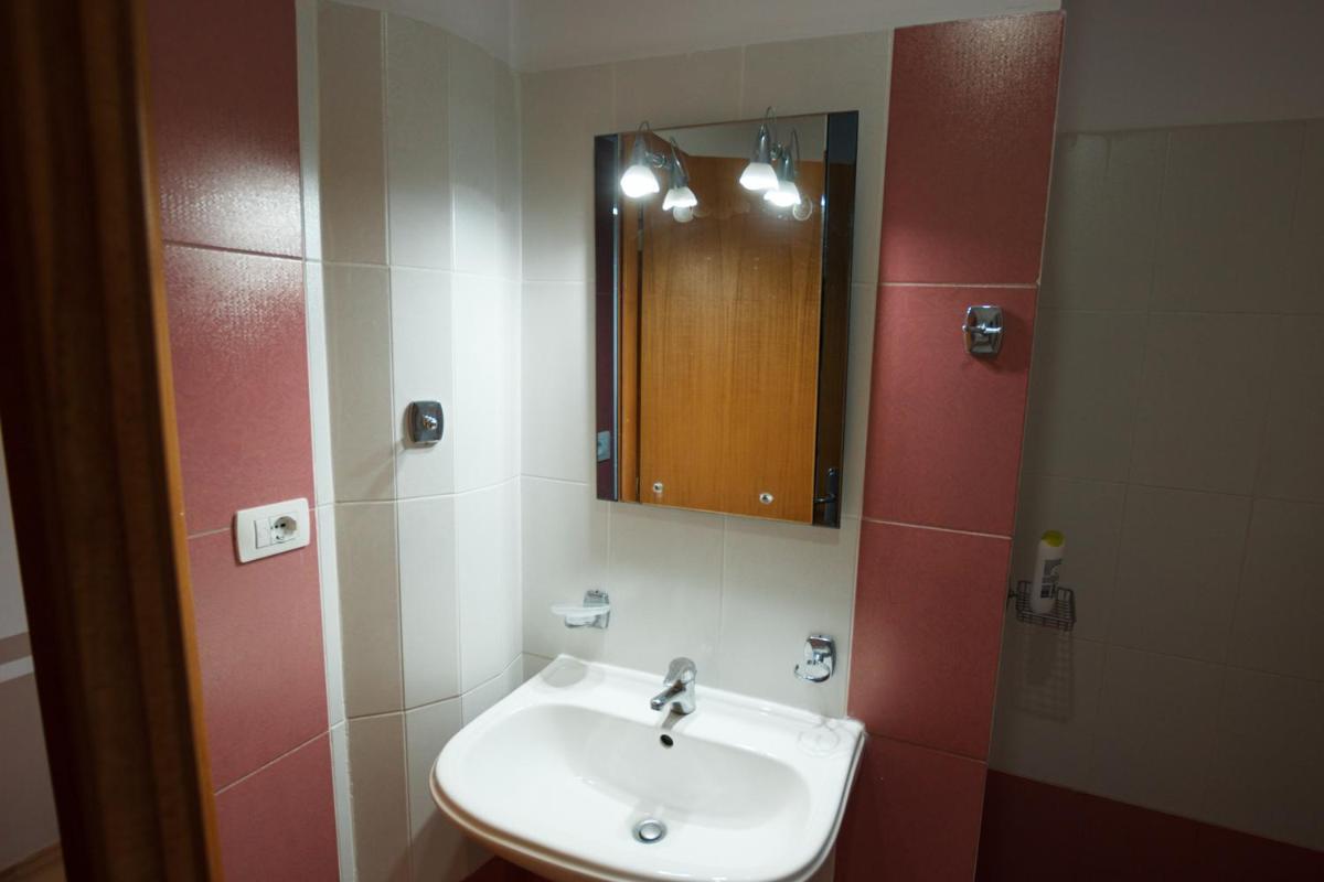 Autogrill Hotel restaurant & Camping - Housity