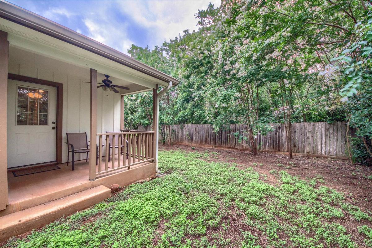 Annettes Cottage A - Housity