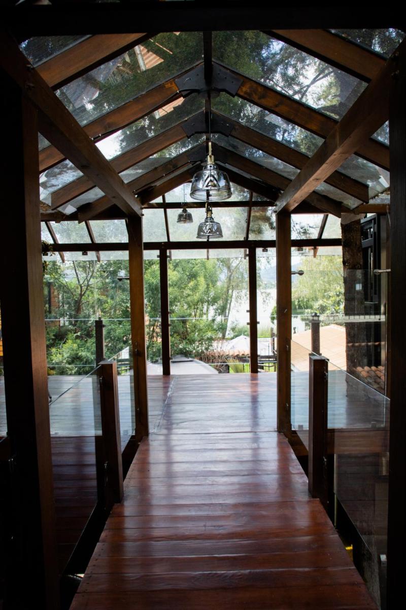 Hotel Boutique La Casa Del Lago - Housity