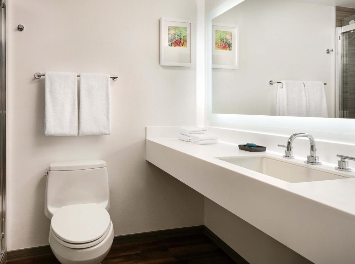 Aloft Mountain View - Housity