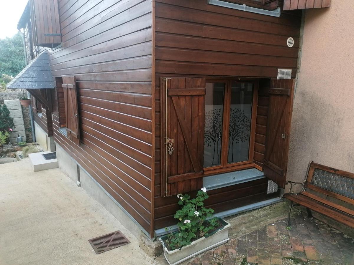 Le Petit Chalet -Appartement proche de la vieille ville , du centre ville et du Tram- PETIT DEJEUNER OFFERT - Housity