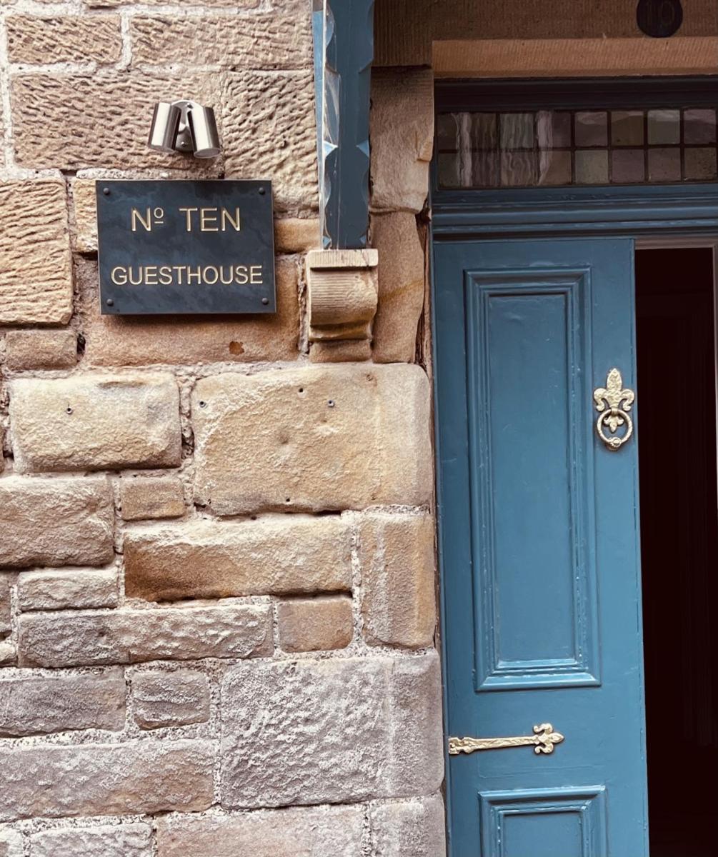No. Ten Guesthouse - Housity