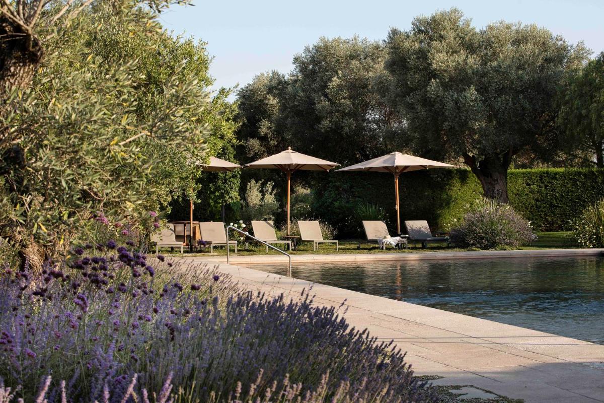 Jardín al aire libre en Hotel Peralada Wine Spa & Golf