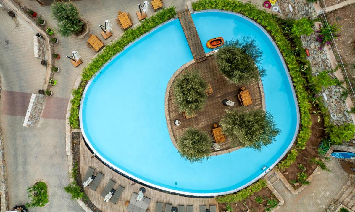 Z-Villas Beach Hotel - Housity