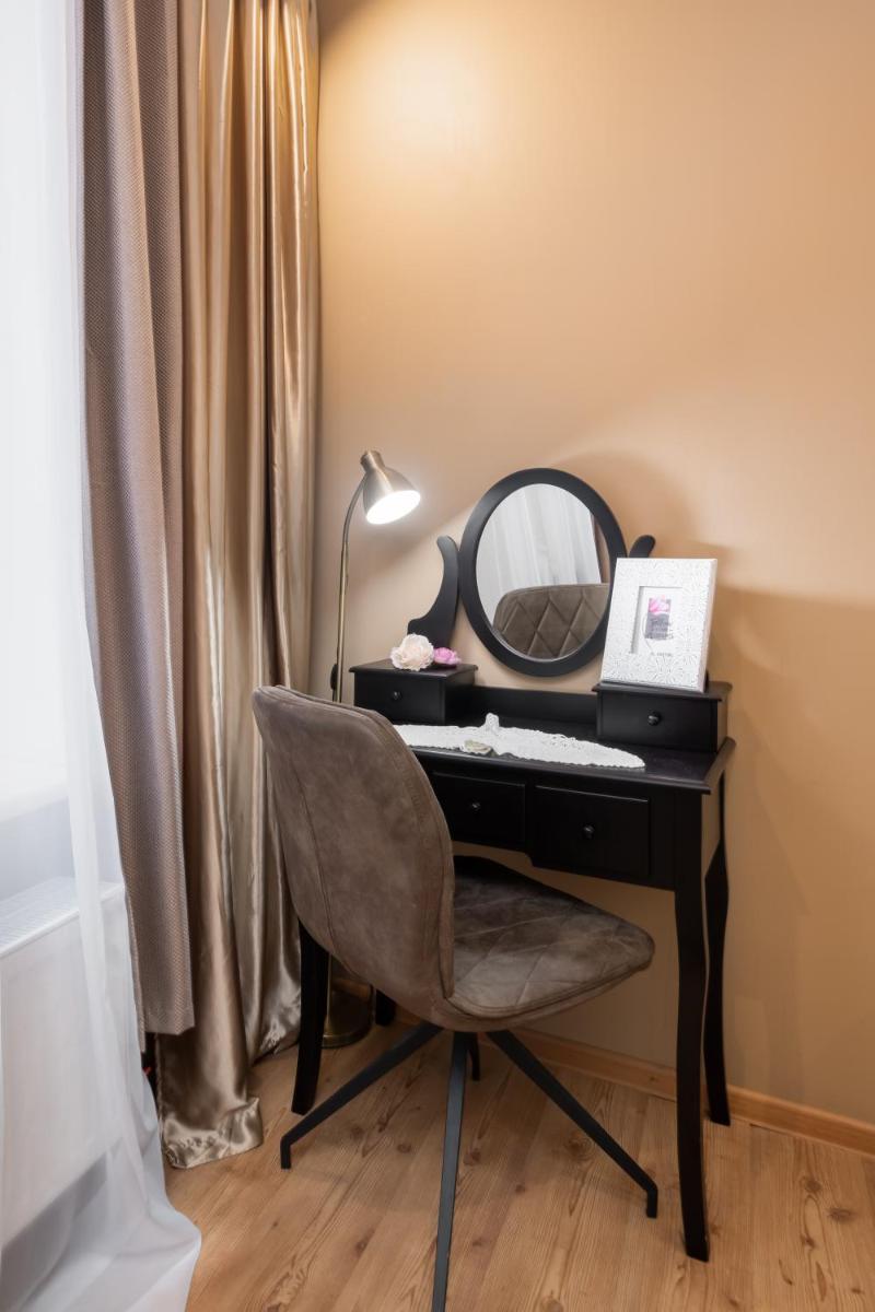 Baltic Amber in Diplomatic District & Free Parking - Hizvo