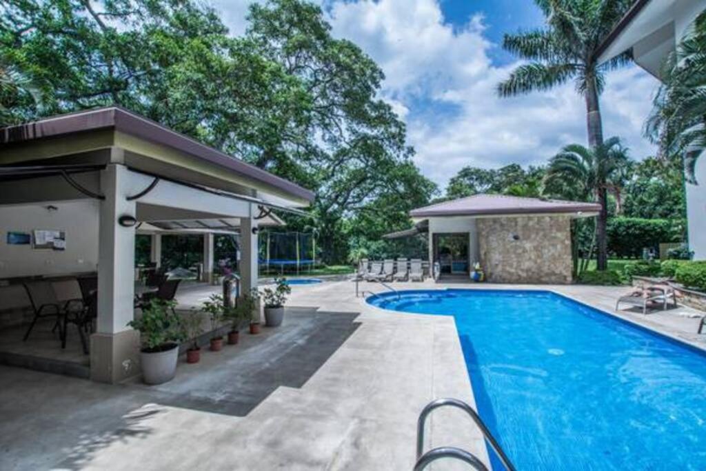 Suitetrails - CR MARIPOSA RENTALS Santa Ana Centro 2BR with Terrace Walk Everywhere