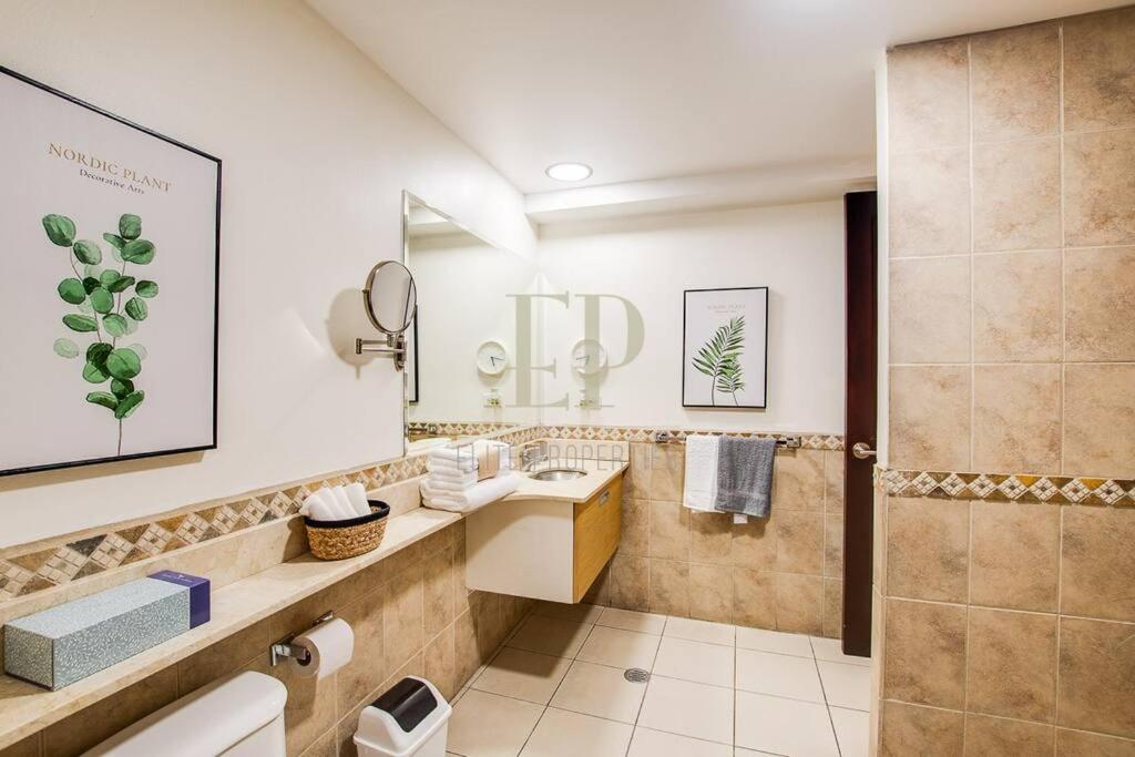 Suitetrails - CR MARIPOSA RENTALS Santa Ana Centro 2BR with Terrace Walk Everywhere