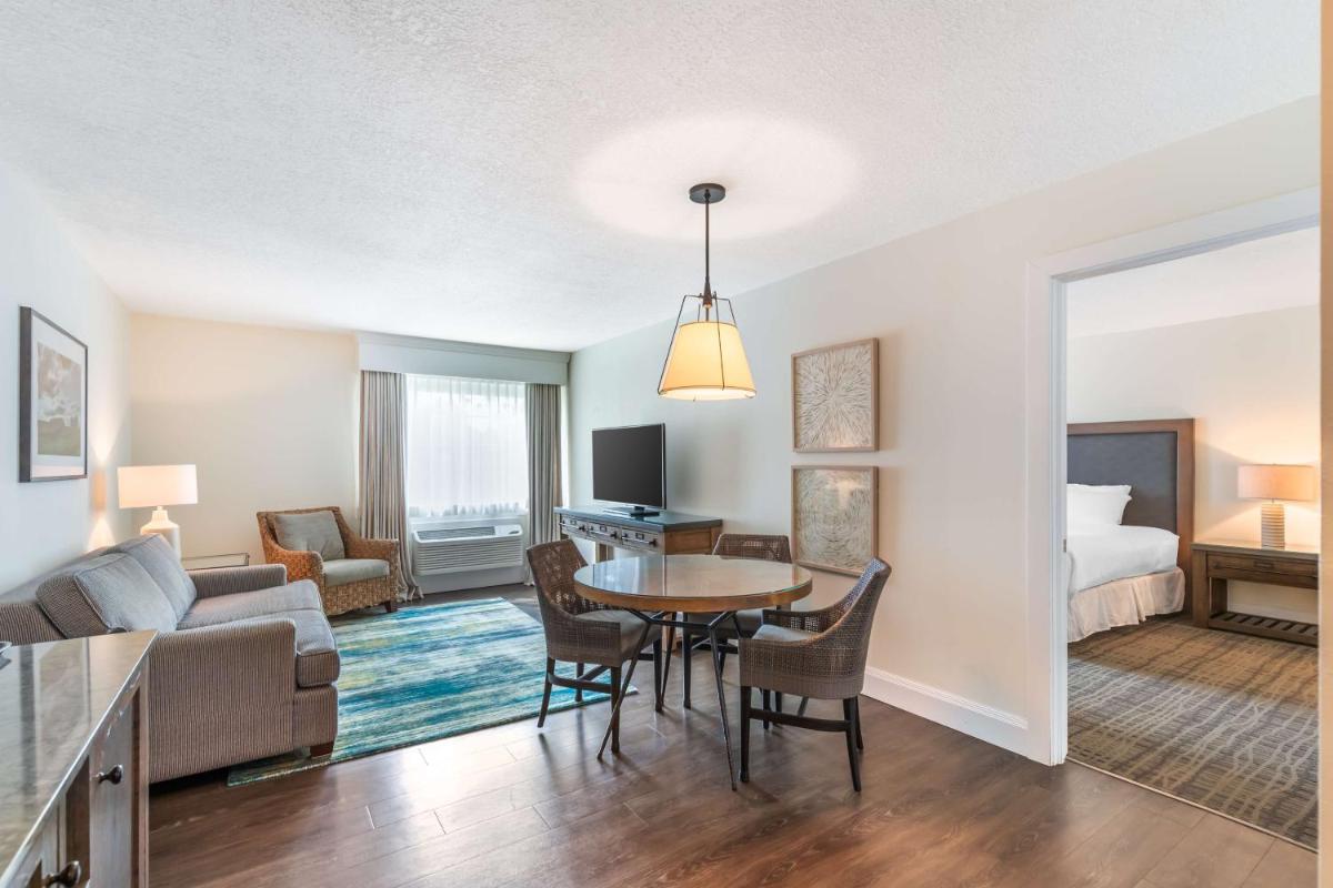 Best Western Plus University Park Inn & Suites - Housity