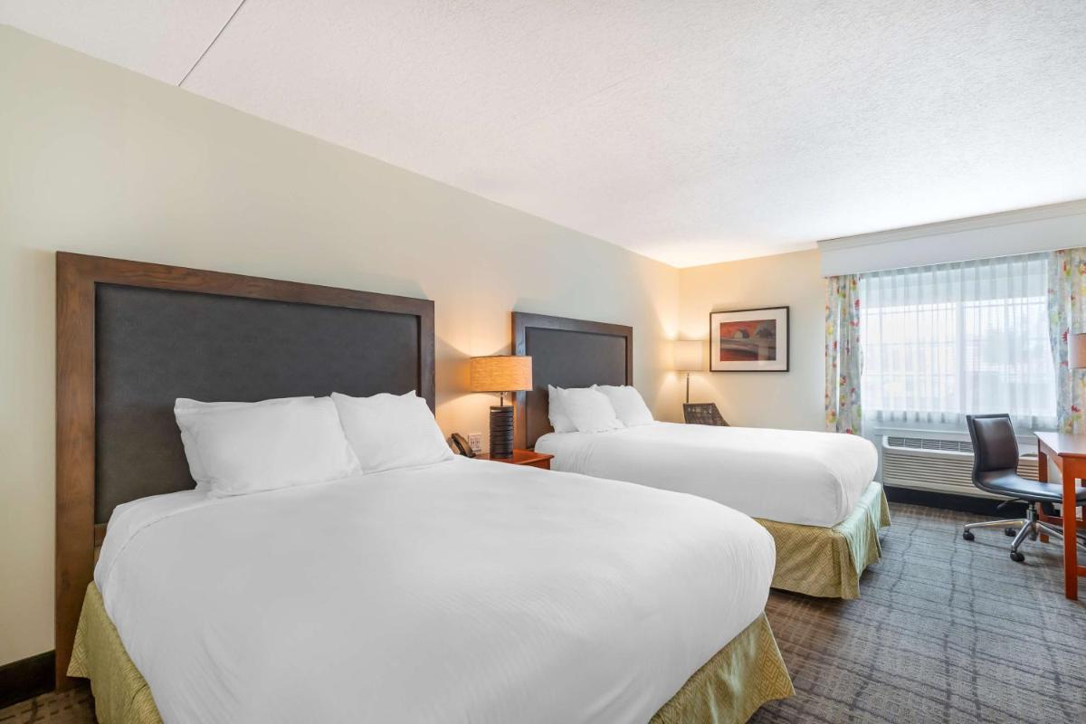Best Western Plus University Park Inn & Suites - Housity