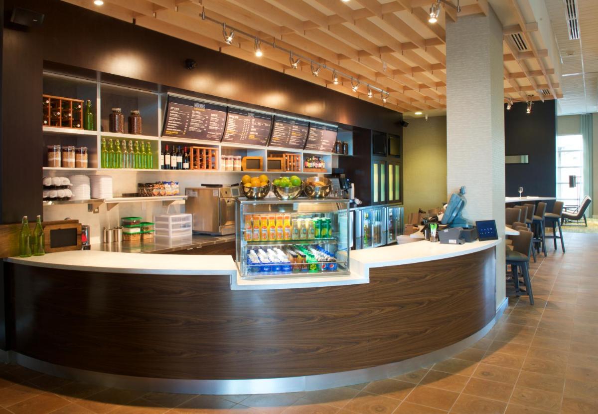 Courtyard by Marriott Seattle Everett Downtown - Housity