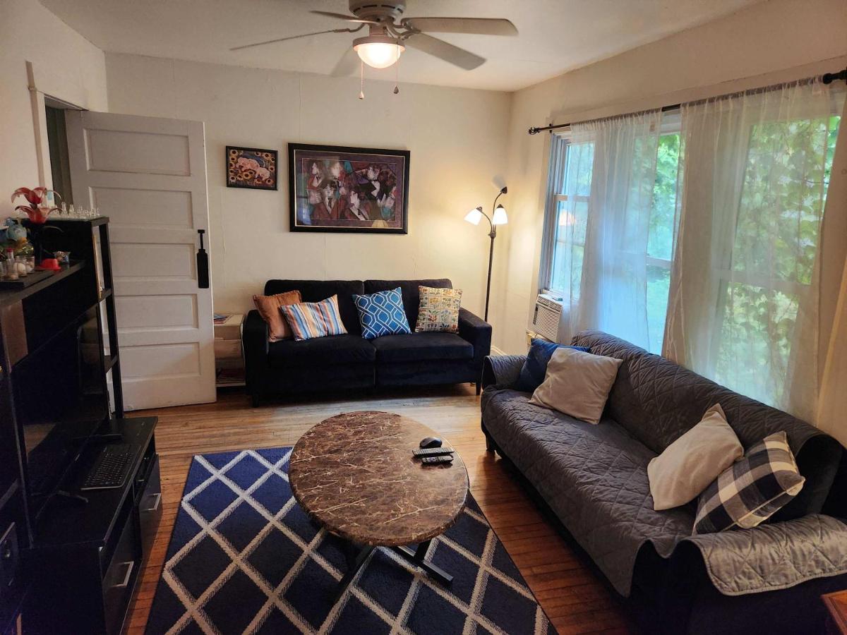 Cozy 3 Bedroom House in Downtown Ithaca - Housity