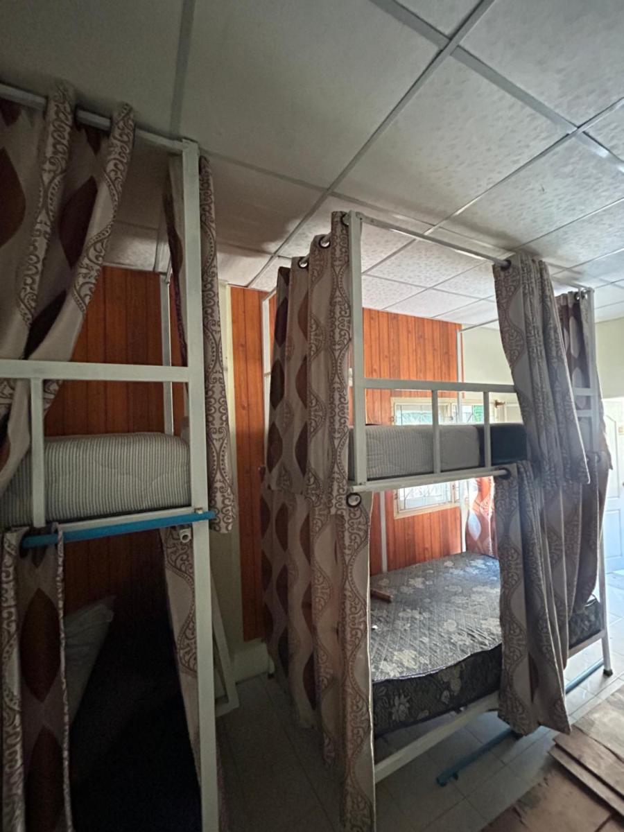 Pakchong hostel & wildlife tour - Housity