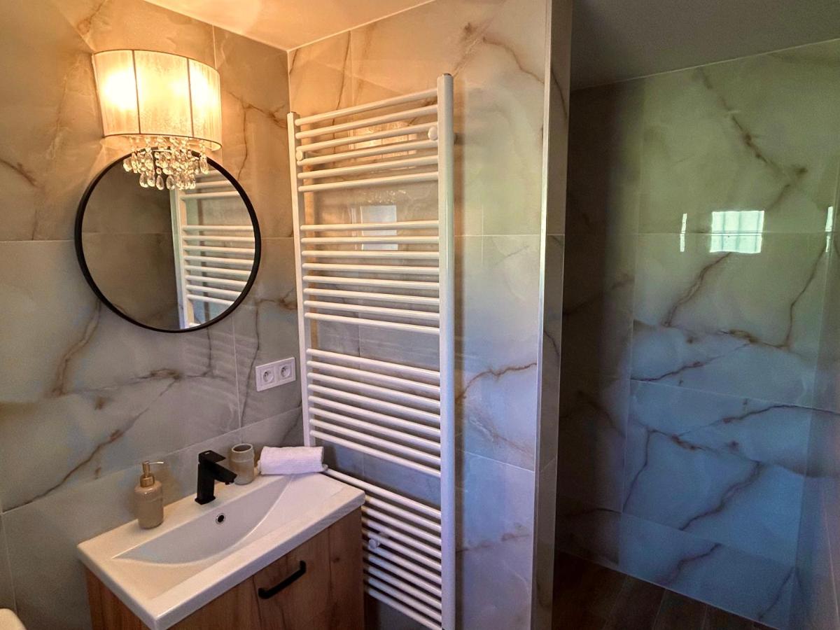 Apartments ZARA - Housity