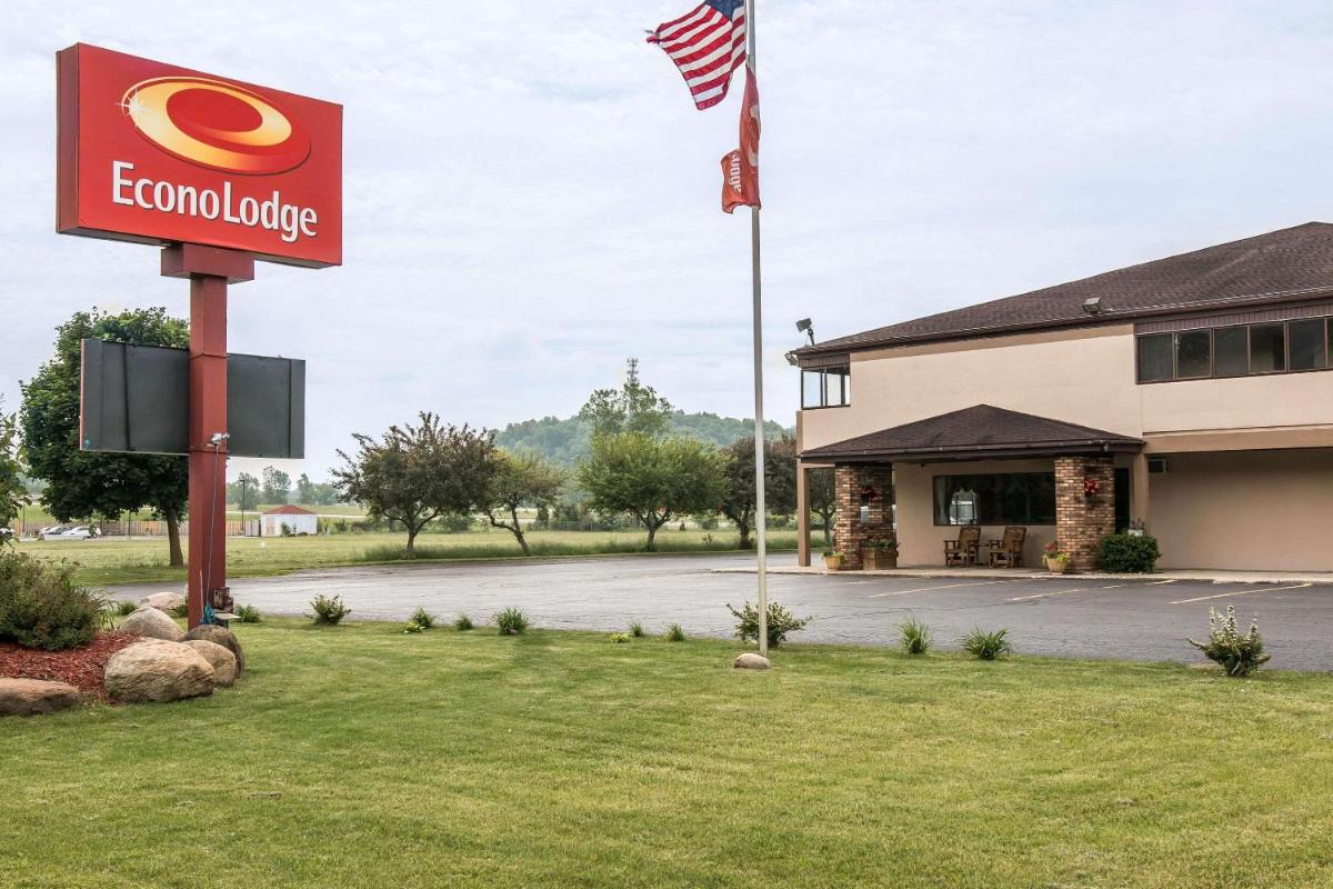 Econo Lodge - Housity