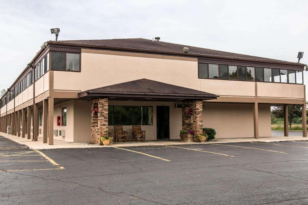 Econo Lodge - Housity