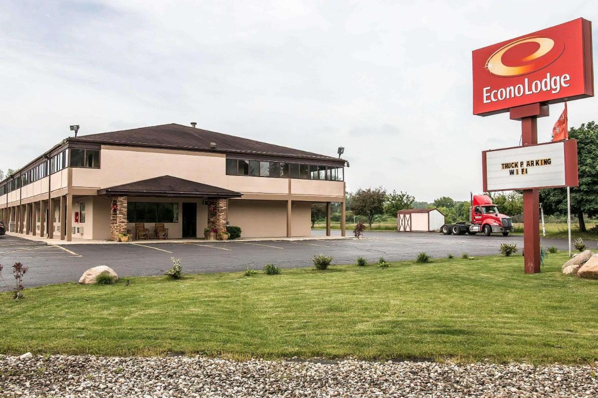 Econo Lodge - Housity