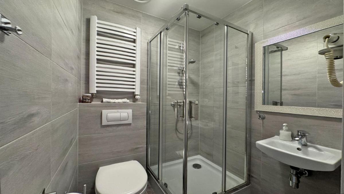 U Dorotki - Apartamenty i Pokoje - Housity