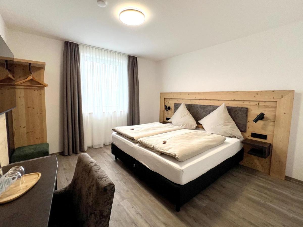 Landgasthaus zur Linde - Housity