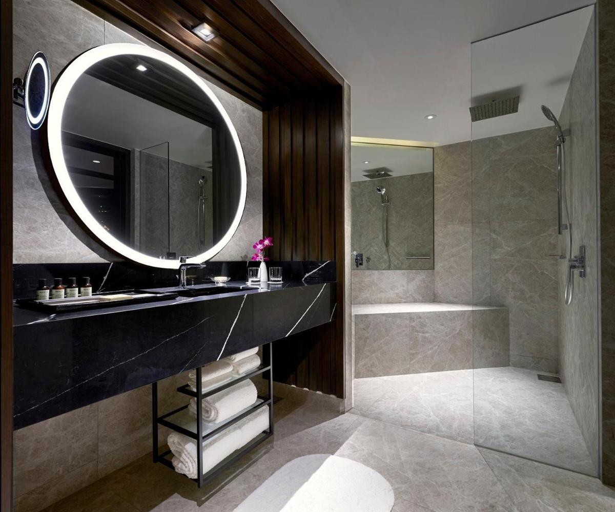 Fairmont Singapore - Housity