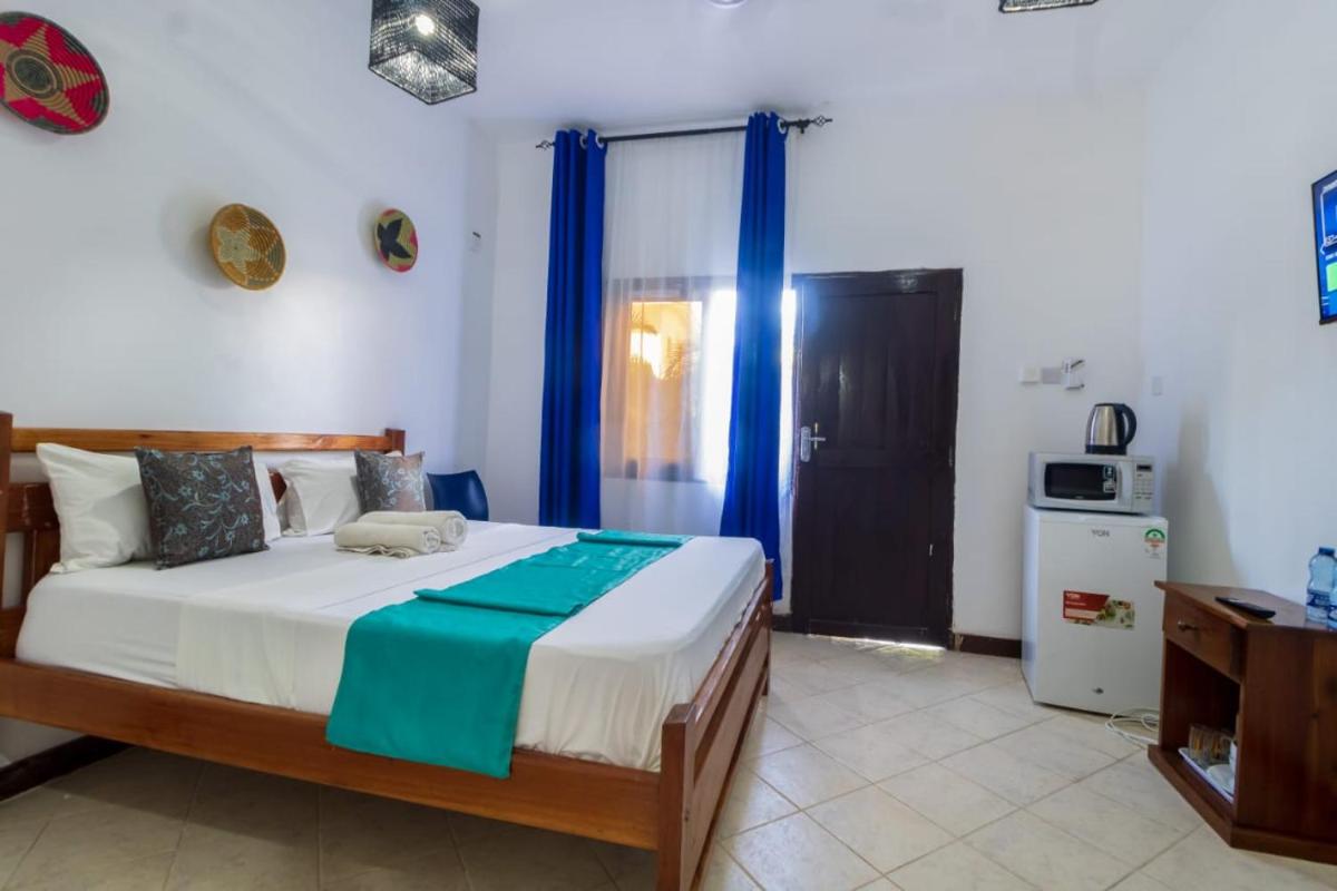 Pontoon Residences & Suites - Housity