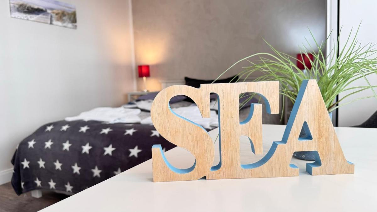10-105, sehr Strandnah, im Herzen Westerlands, Westbalkon, 1 Zi - Housity