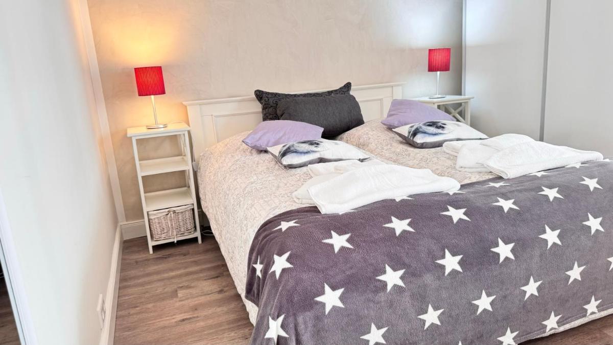 10-105, sehr Strandnah, im Herzen Westerlands, Westbalkon, 1 Zi - Housity