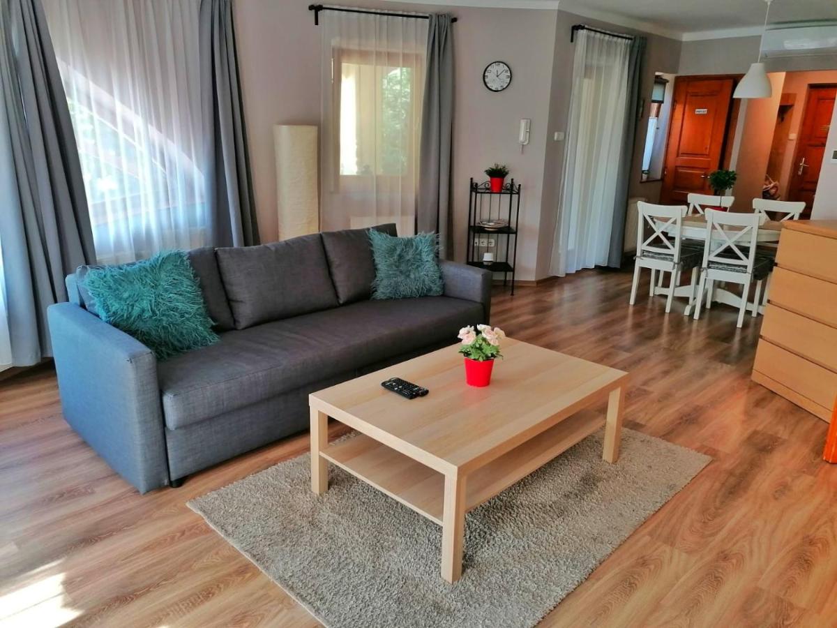 Pannonia Apartman - Housity