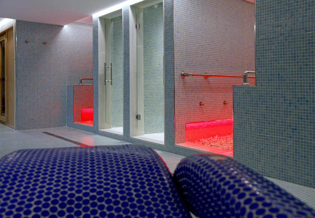 Cama o camas de una habitación en Axor Barajas