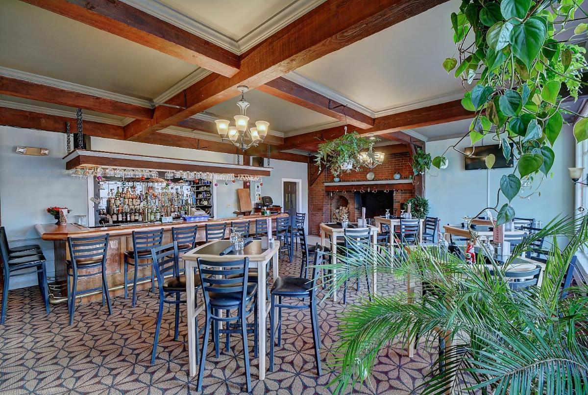 Colonial Motel and Spa - Housity
