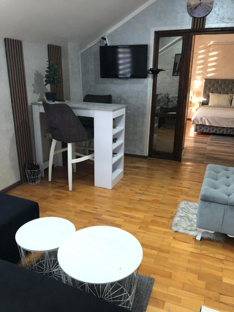 Delux Apartmani Požarevac - Housity
