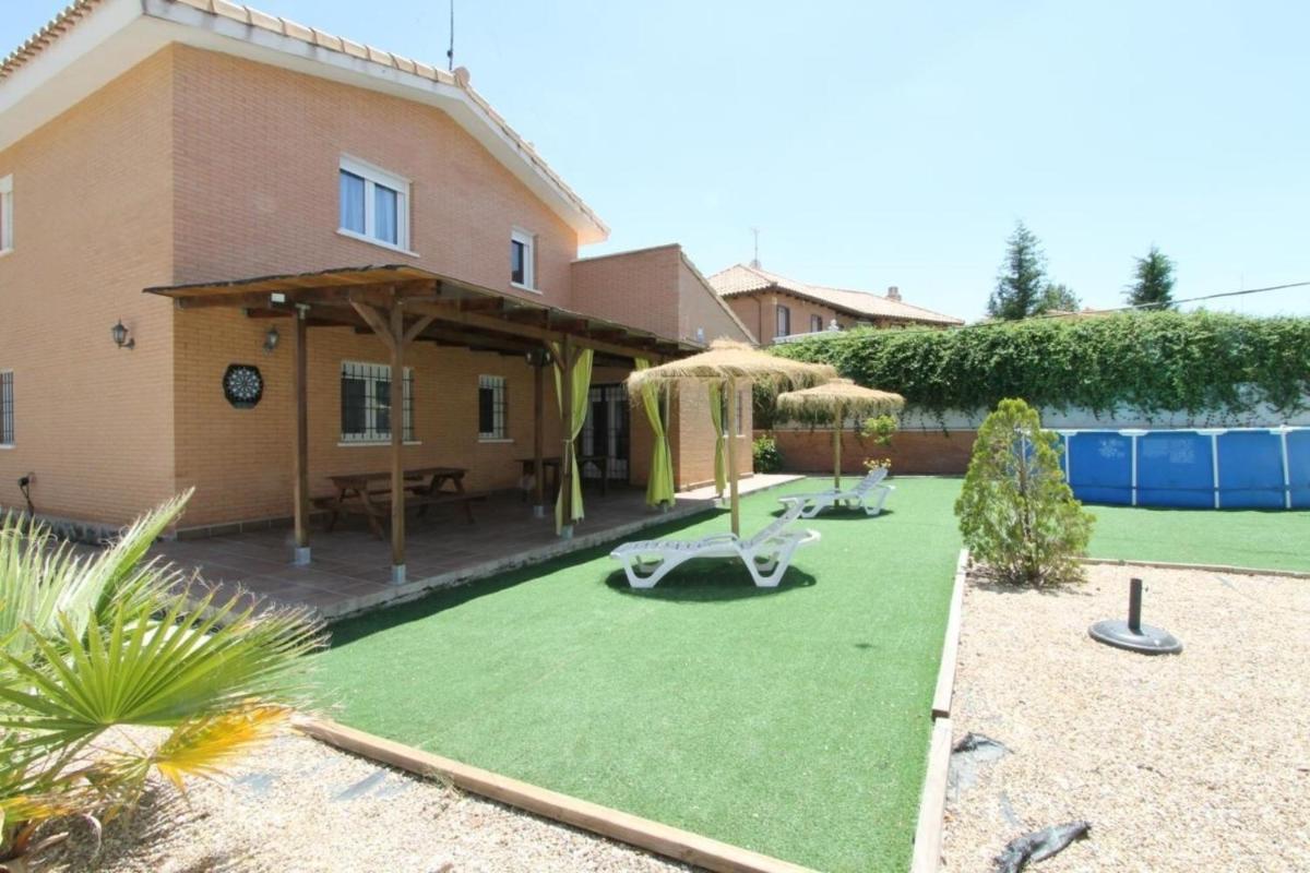 Ferienhaus in Seseña mit Großem Garten - Housity