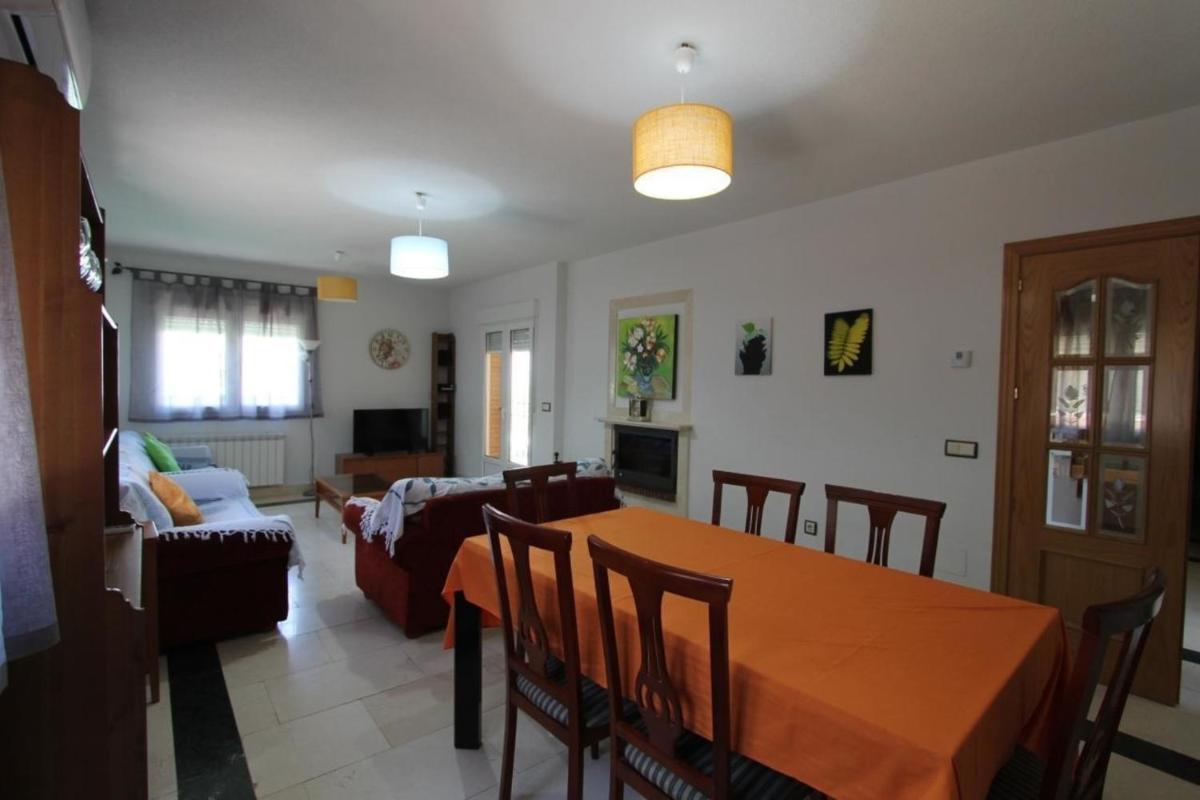 Ferienhaus in Seseña mit Großem Garten - Housity