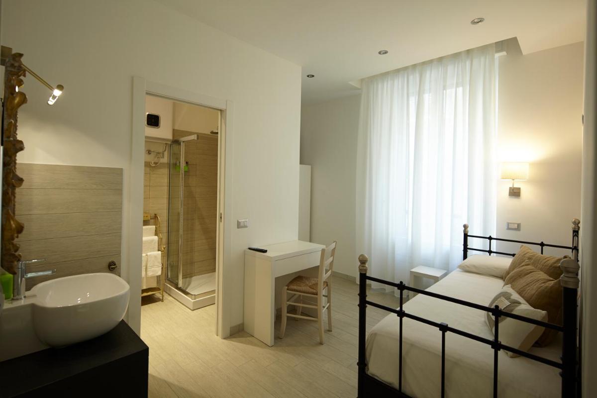 Affittacamere Arosio - Housity