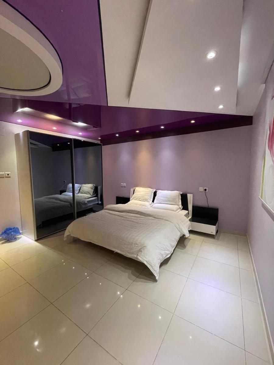 Deluxe Furnished Apartments - Housity