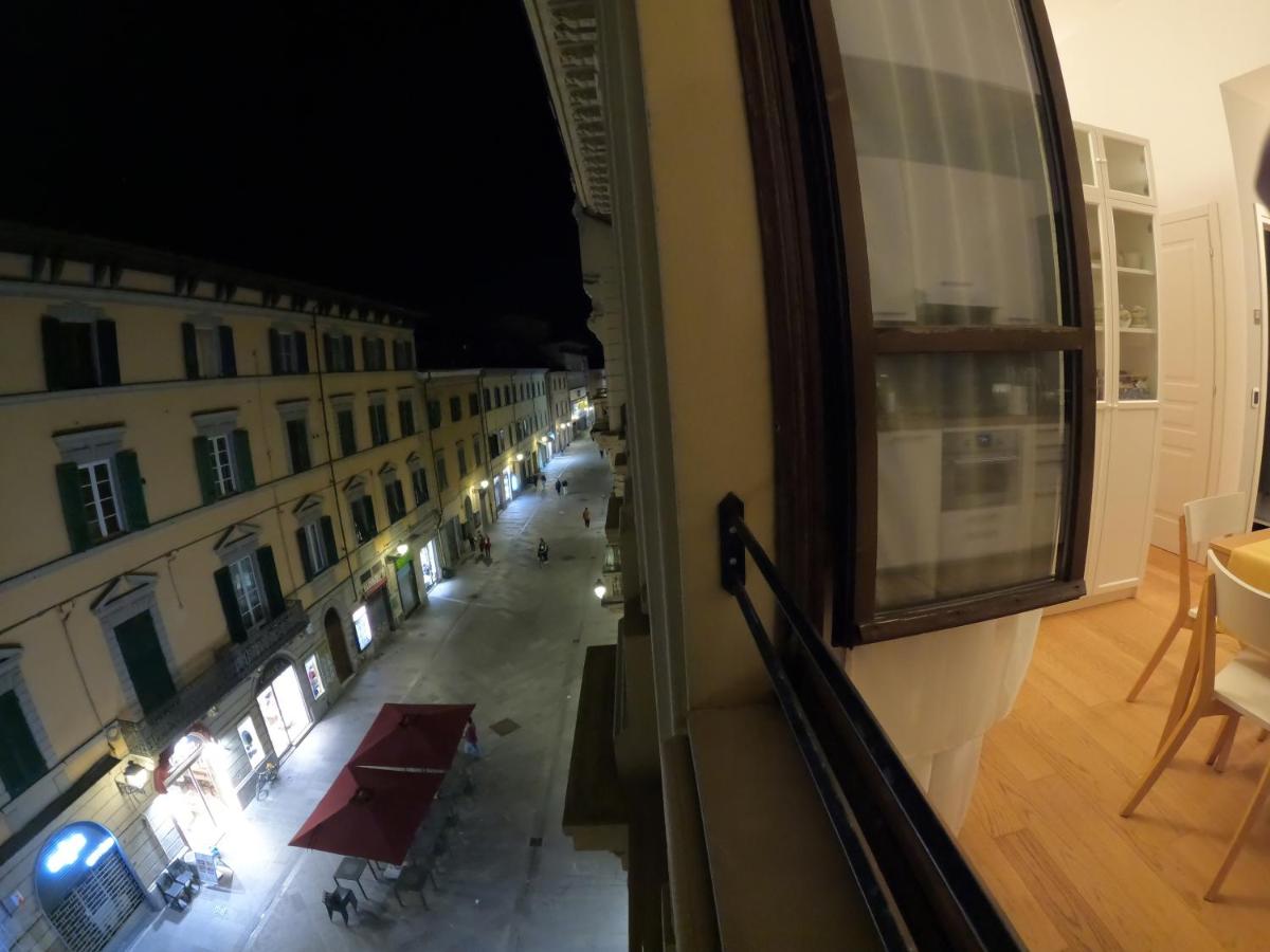 Five Roses Bed & Breakfast - Housity