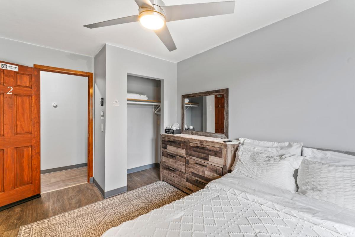 Quiet And Comfortable Deluxe - Housity