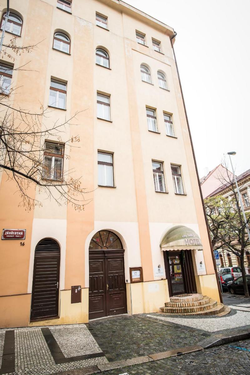 Hotel City Bell - Housity