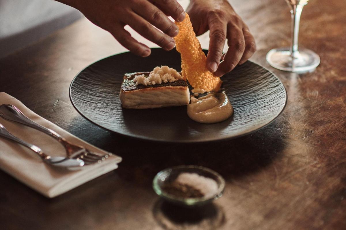 Comida en o cerca de este hotel