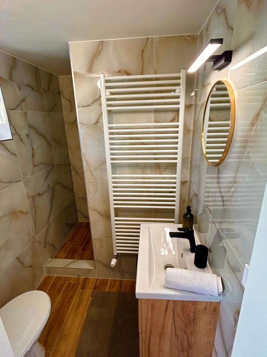 Apartments ZARA - Housity
