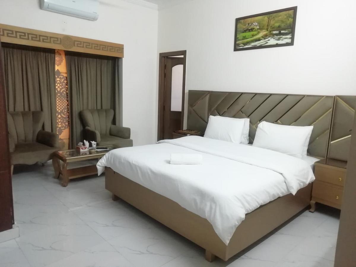 Capital Family Lodges Guest House - Housity