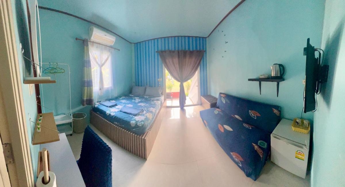 Lee Red House - Housity