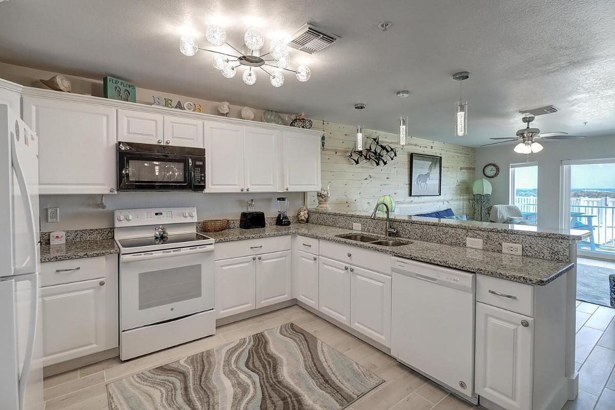 A Change In Latitude GC1009 - Housity