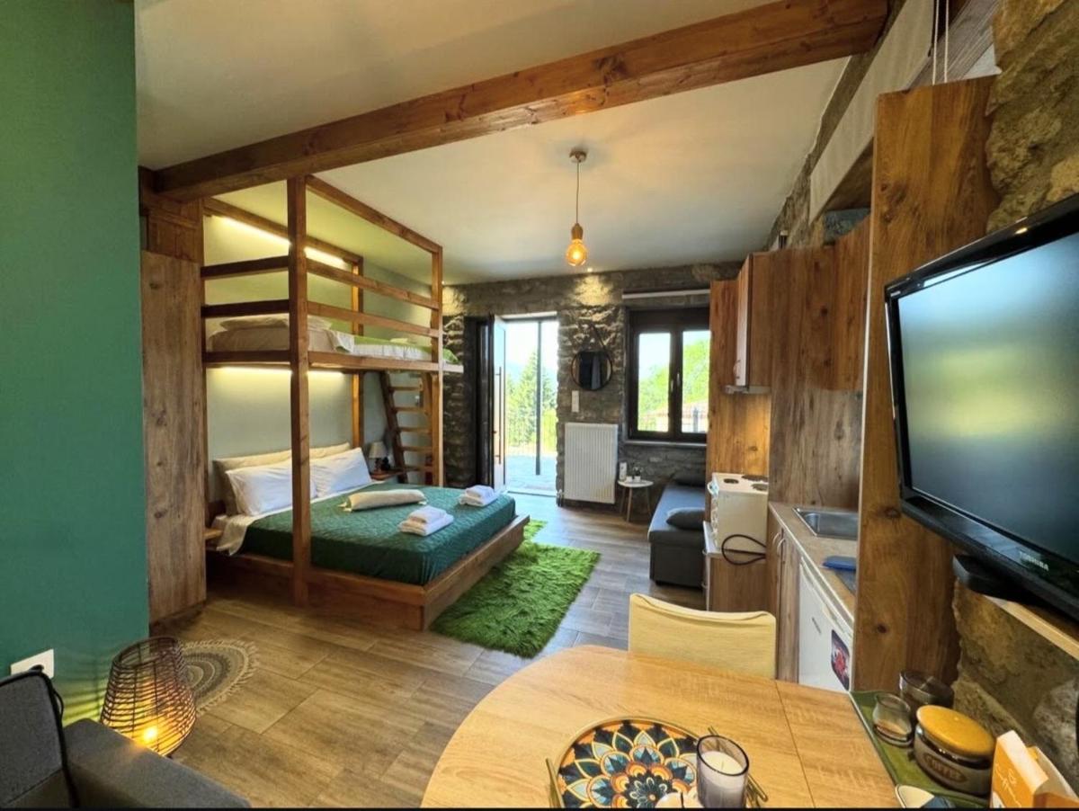 ΧΑΡΟΥΛΑ STUDIO - Housity
