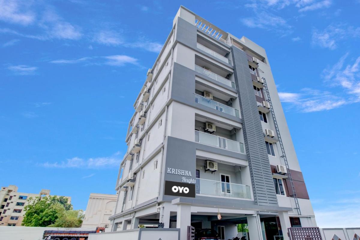 Hotel CJ Pride - Housity