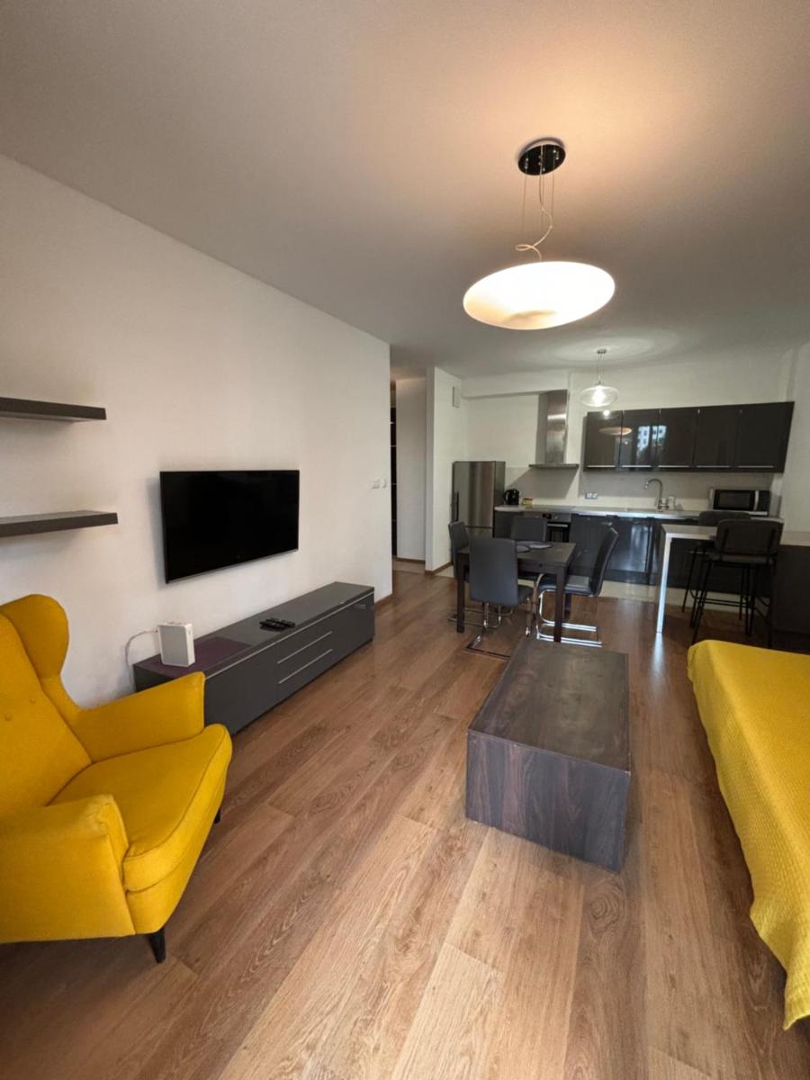 Platinum Towers Apartments - Housity