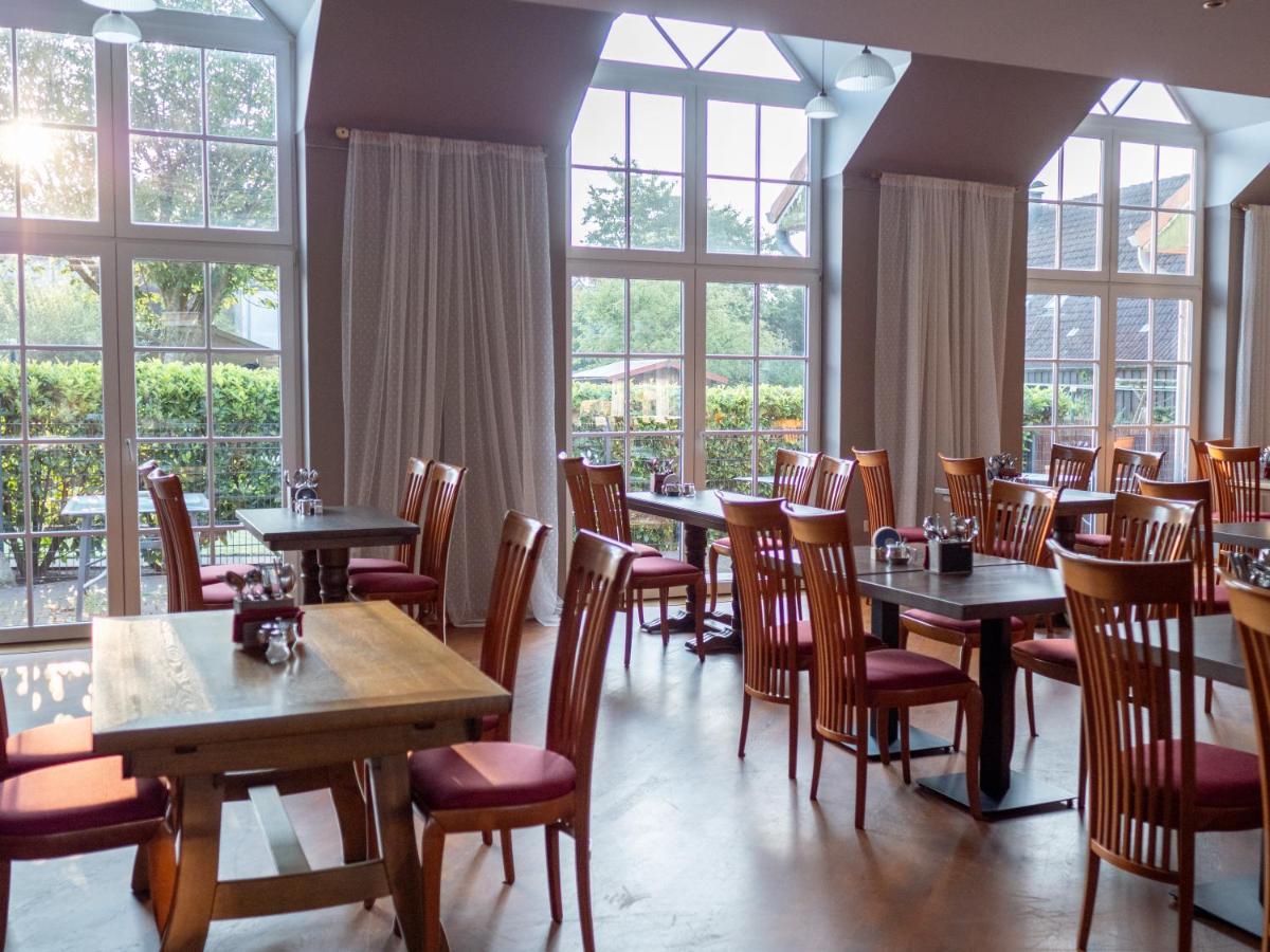 Hotel Osterkrug - Housity