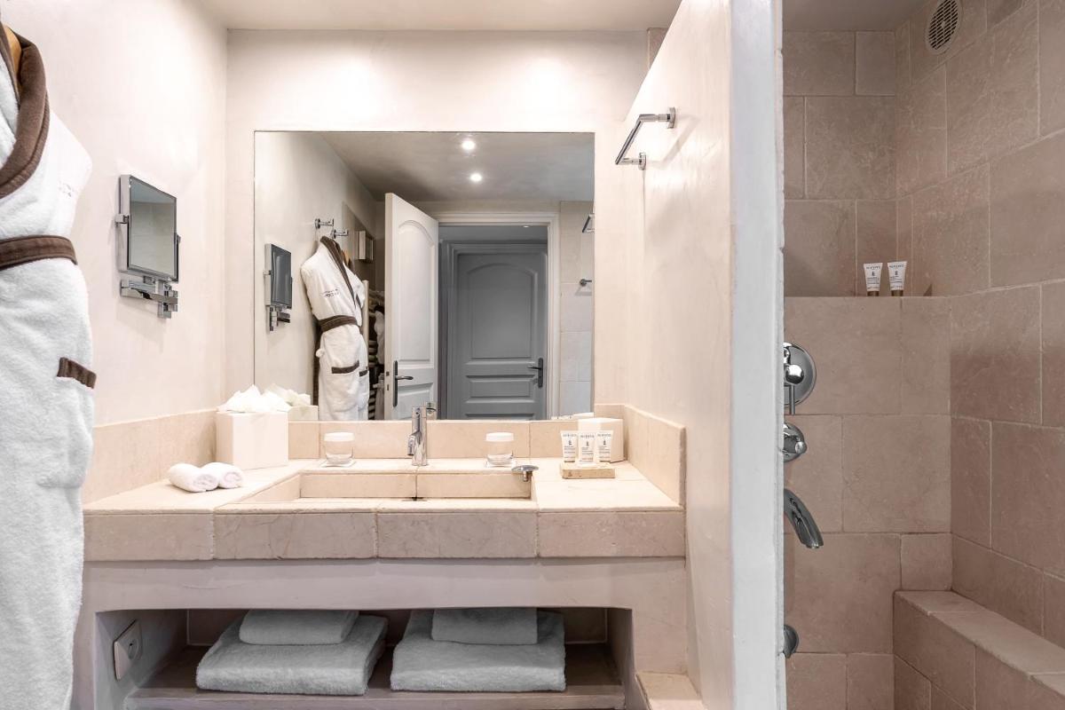 Salle de bains dans l'établissement Villa Cosy, hotel & spa