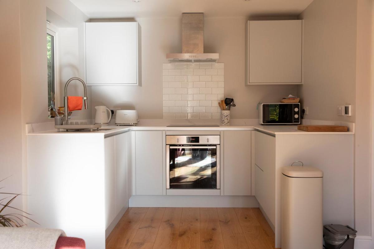 Stylish one bed apartment in the Stroud Valleys - Housity