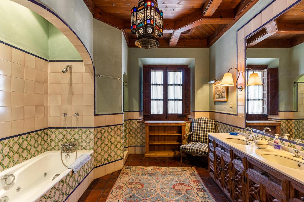 Queens hotel Toledo - Housity