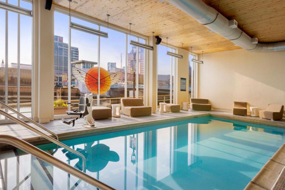 Aloft by Marriott Milwaukee Downtown - Housity